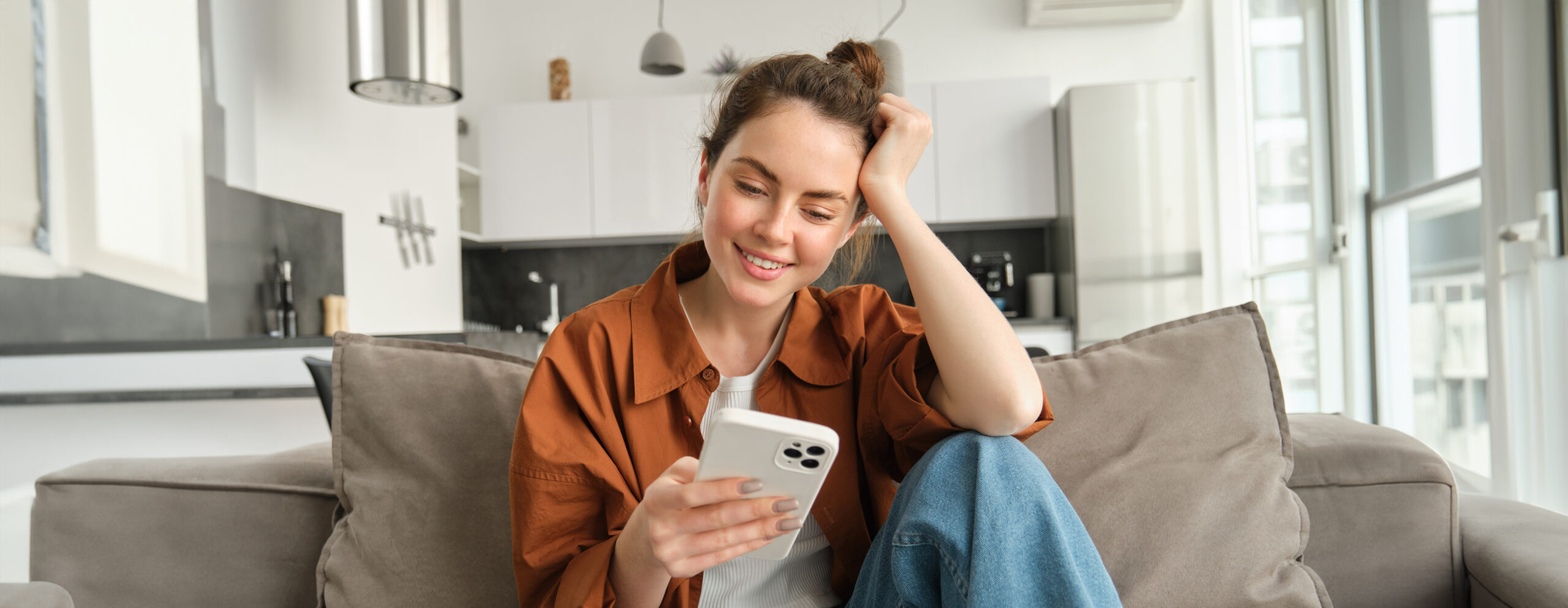 Jak chronić WhatsApp przed hakerami i oszustami?